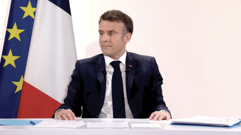 Macron en marche arrière <img class='plus-nav-icon-menu icon-img' src='https://lincorrect.org/wp-content/uploads/2020/07/logo-article-small.png' style='height:20px;'>