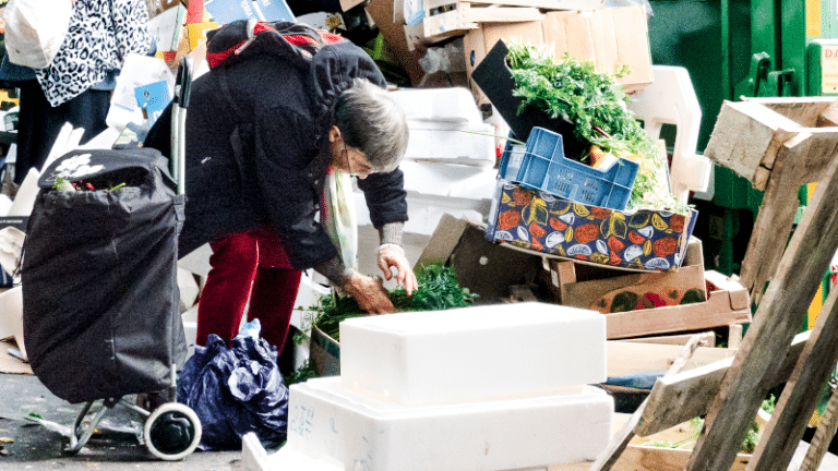 Grand reportage : le Paris parallèle des glaneurs