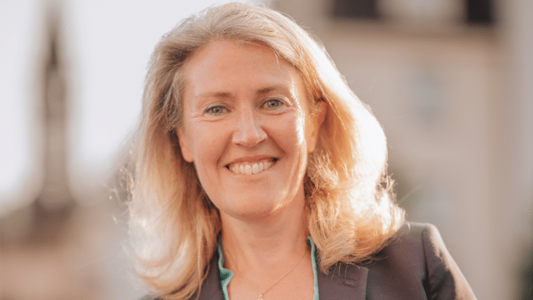 Laurence Trochu : « Aucune politique sérieuse ne peut se faire sans une réflexion philosophique complète »